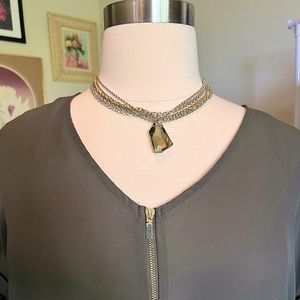 Glass pendant rocker necklace